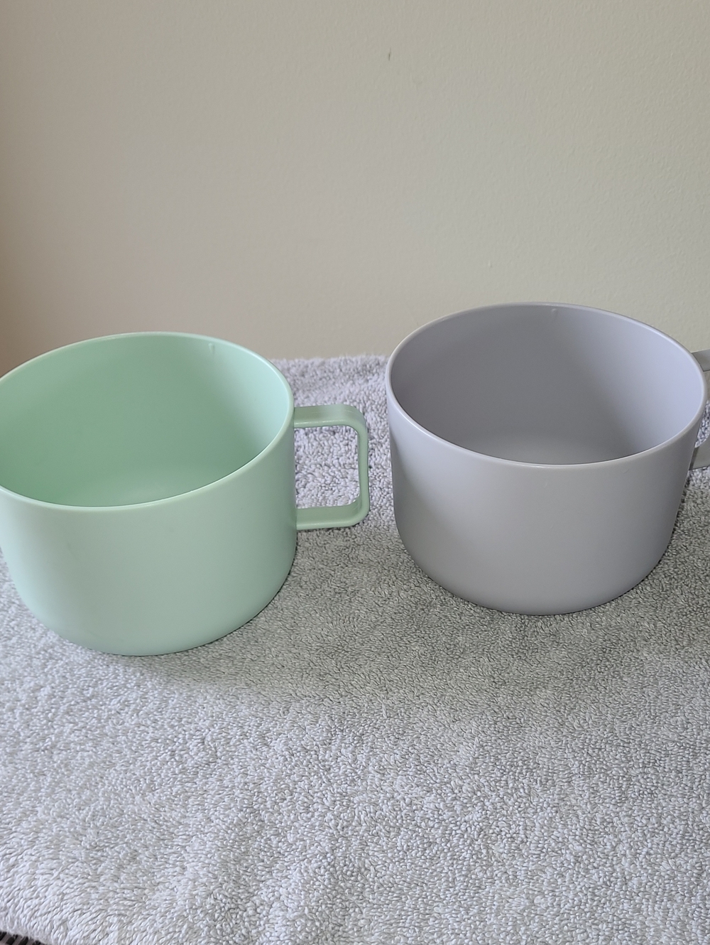 Room Essentials Mint and Gray 30 oz. Soup Mugs